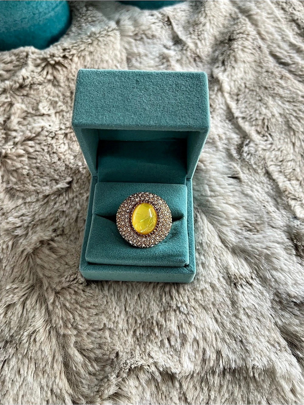 Kurt Geiger Yellow Crystal Pavé Statement Cocktail Ring Size 8 NIB $128